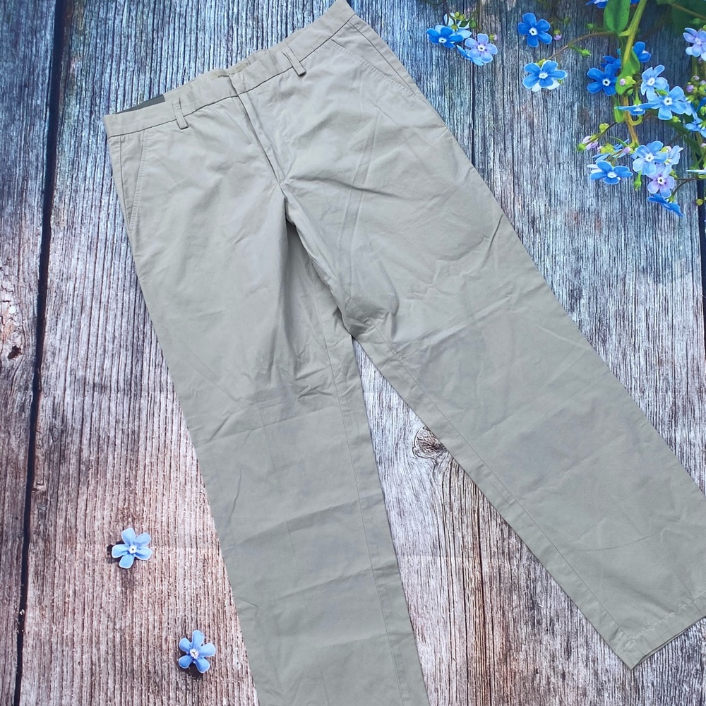 Summer Khaki by Dockers Collection